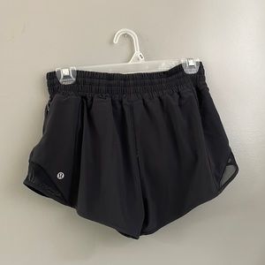 Lululemon Hotty Hot Short 2.5"